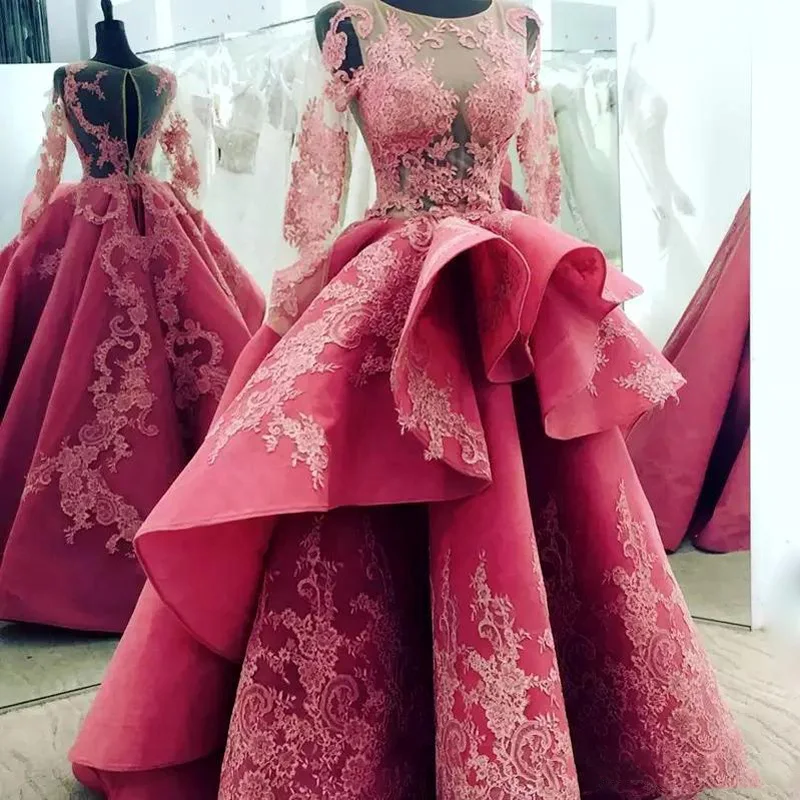 

Haute Couture Long Prom Gowns 2018 Dubai Arabic Women Wear Formal Party Dress Long Sleeve Illusion Neck Appliqued Evening Gowns