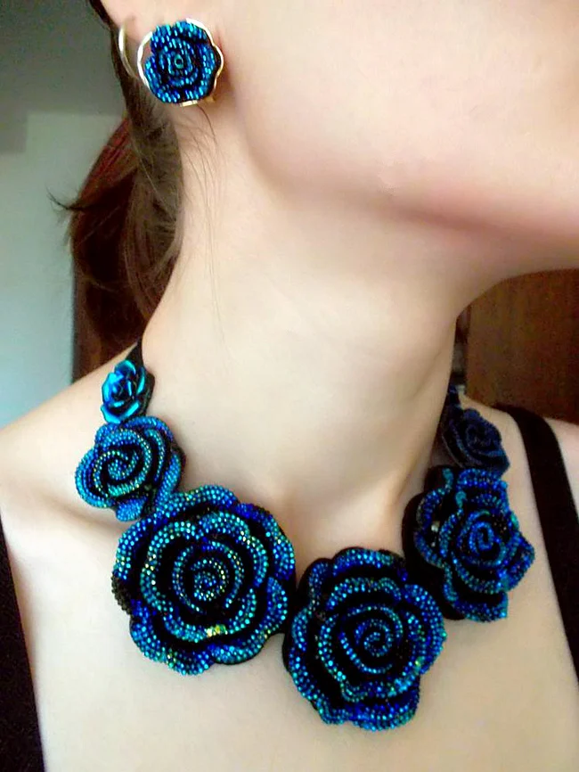 Женское массивное ожерелье из синей смолы в форме цветка X1629 2019|flower necklace|fashion statement