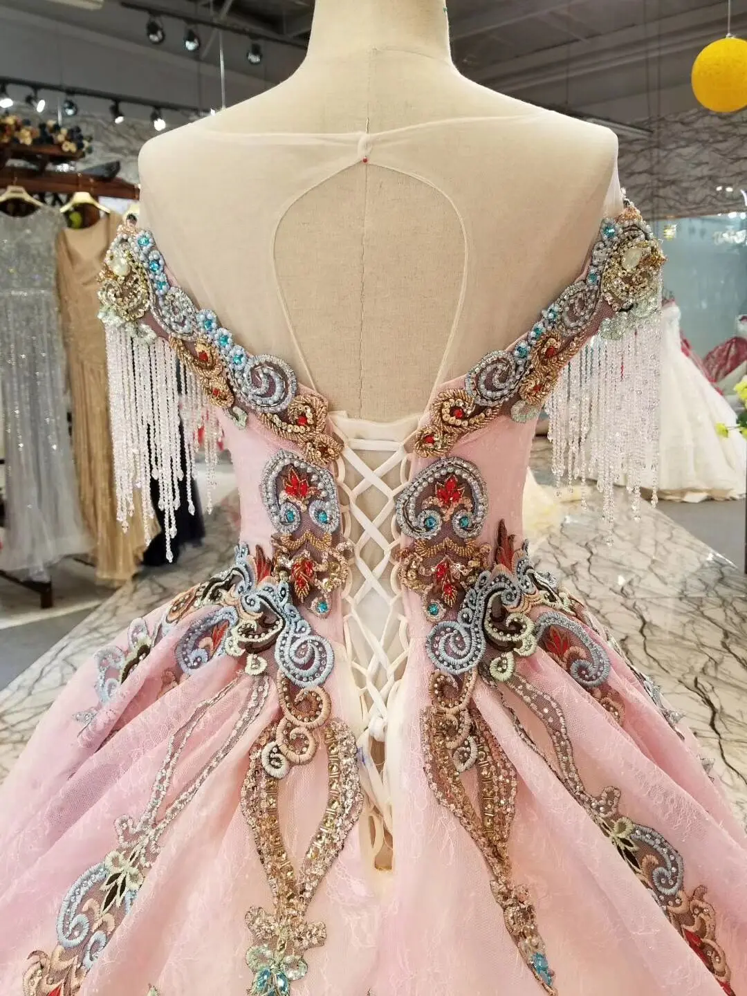 

Vestido De Casamento Sweetheart Lace Appliqued Ball Gown Tulle Prom Dress 2018 Hot Pearl Pink Sexy Women Pageant Evening Gowns