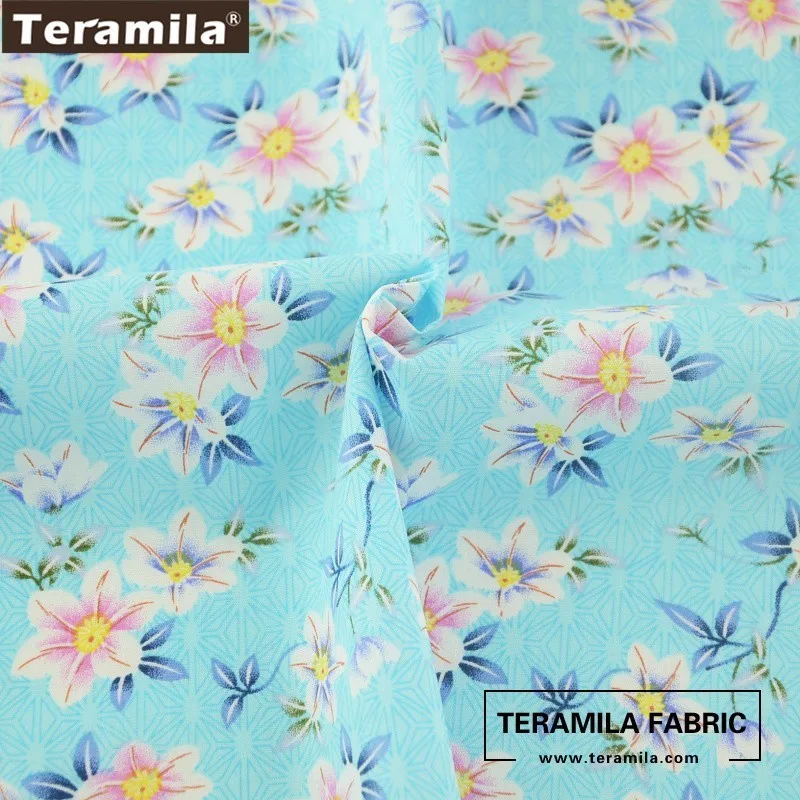 Хлопок teramila поплин ткань мягкая небесно-синяя с цветочным принтом жир метр для