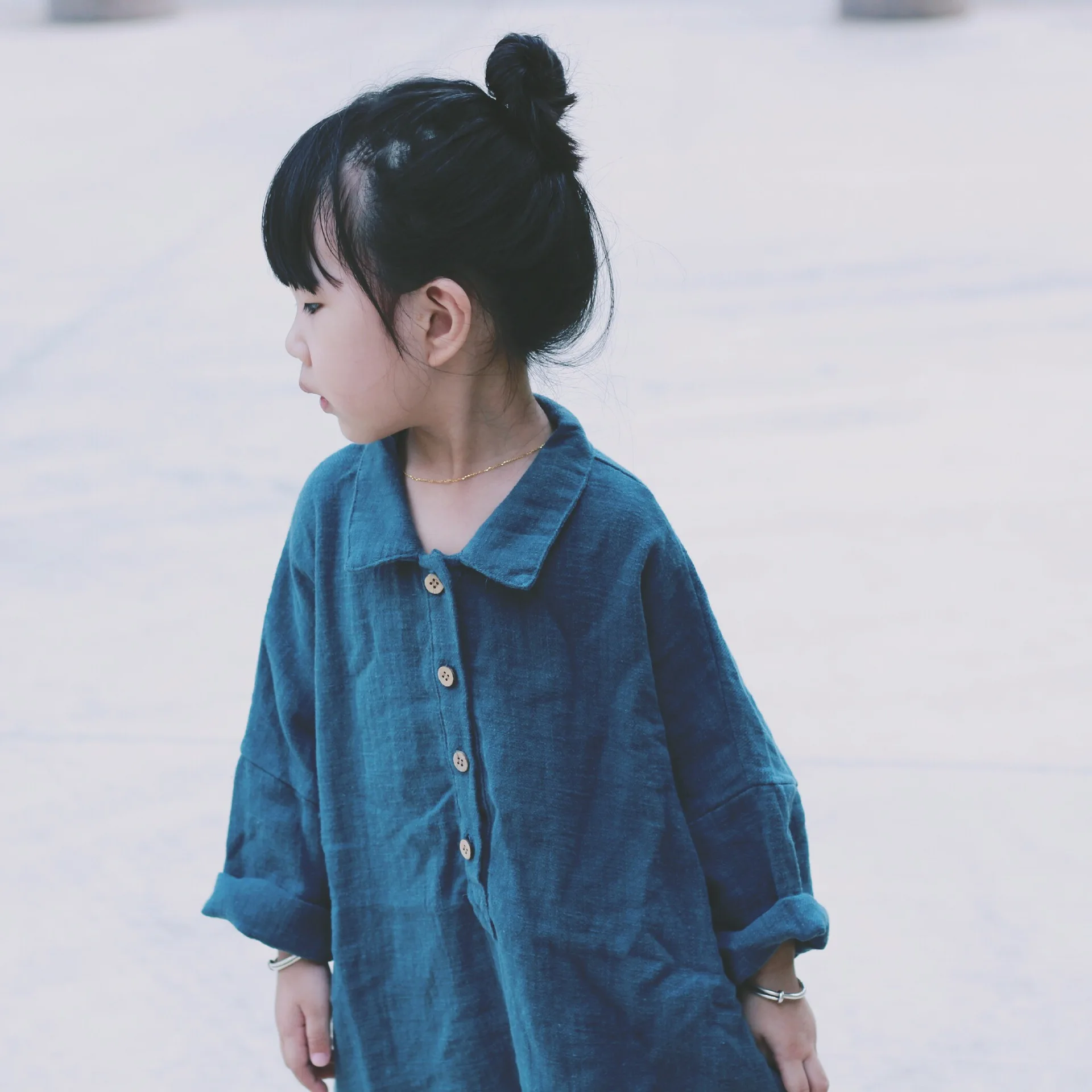 

2019 Spring Children's long-sleeved linen shirt long-sleeved shirt boys and girls girl blouse