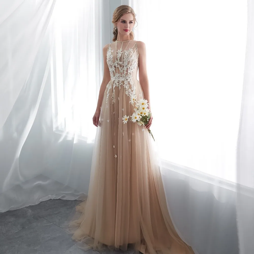 Женское вечернее платье Vivian's Bridal белое шифоновое в пол без рукавов со шлейфом |