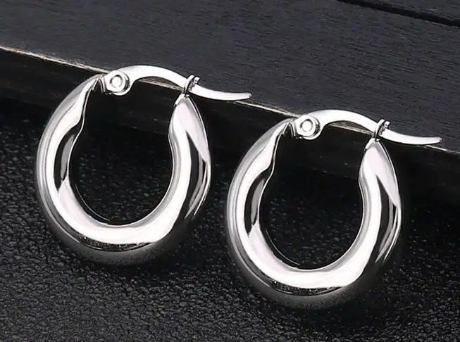 Silver Корейская мода, титановая сталь, толстые круглые серьги для женщин, нержавеющая сталь, широкие металлические серьги, кольцо для мужчин и женщин, ювелирные изделия, аксессуары - Окраска металла: Silver
