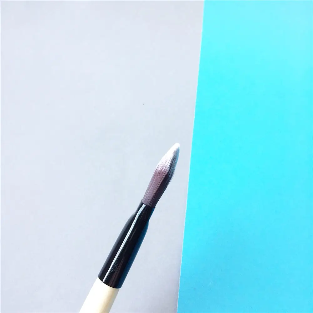 Bd beauty Кисть для основы с деревянной ручкой-весло в форме безупречной отделки