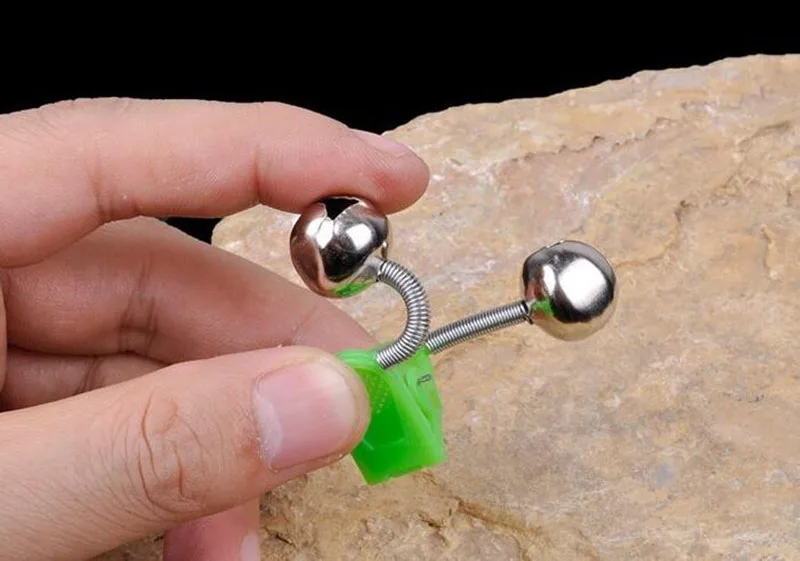 4 шт. Удочка открытых водоемах которое предупреждает о месте клева бубенчиками +