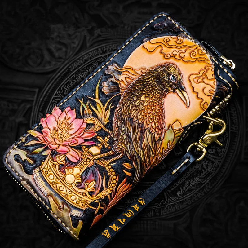 Рисунок 4 - Бумажники ручной работы с резьбой