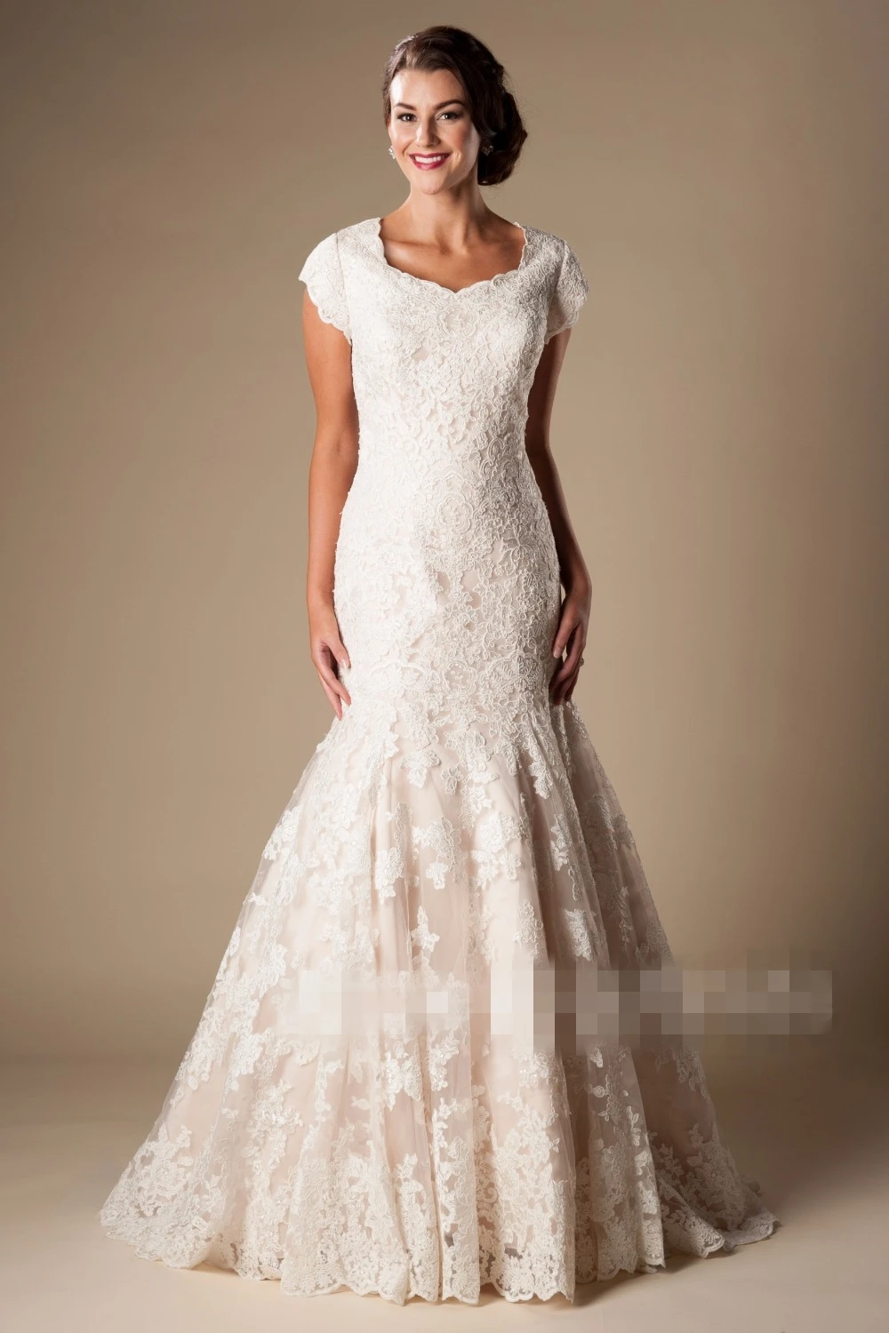 Kopen Champagne Ivoor Modest Mermaid Wedding Jurken Met Korte Mouwen 2019 Kant Applicaties Kapmouwtjes Country Western Bruidsjurken
