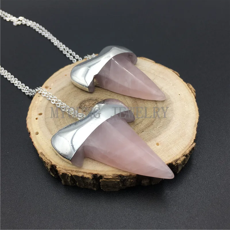 

MY0901 Pink Crystal Shark Tooth Pendant Necklace,Roses Quartz Pendant with Silver Color Cap And Chain Necklace