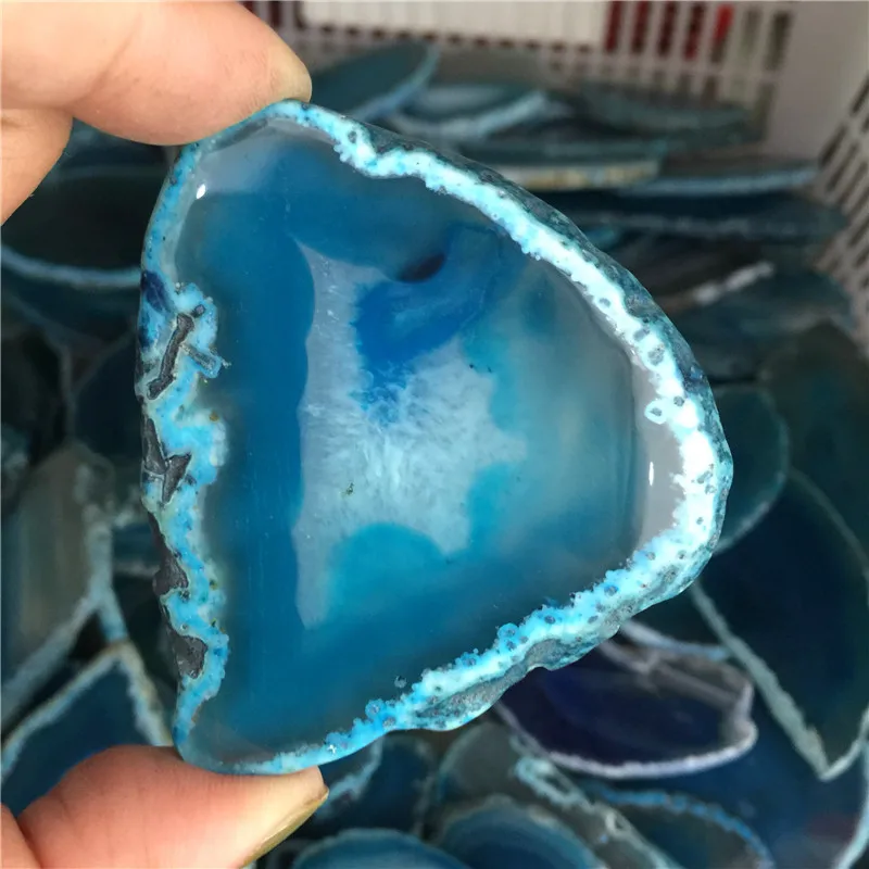 Натуральный Agate фрагмент жеоды голубой полированный кристалл бразильский
