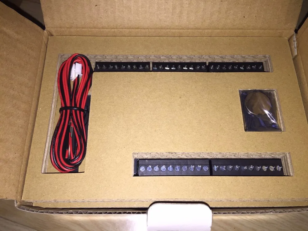 Новый и оригинальный ПЛК Модуль TM221CE40R * 100% есть в наличии пожалуйста свяжитесь с