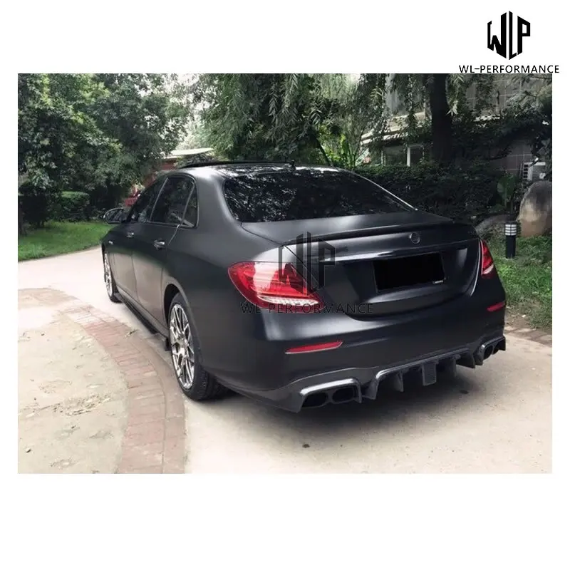 Задний диффузор W213 E300 из углеродного волокна высокого качества с светодиодный