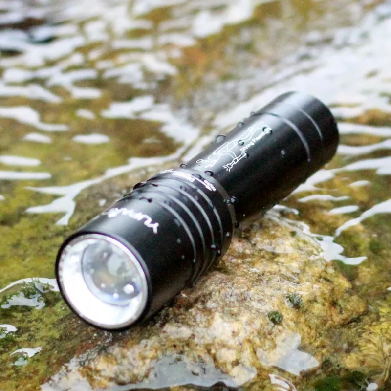 

YUPARD XM-L2 T6 LED Diving zoomable White yellow Light Brightness Waterproof Flashlight diver Torch underwater 50m Torch 1200LM