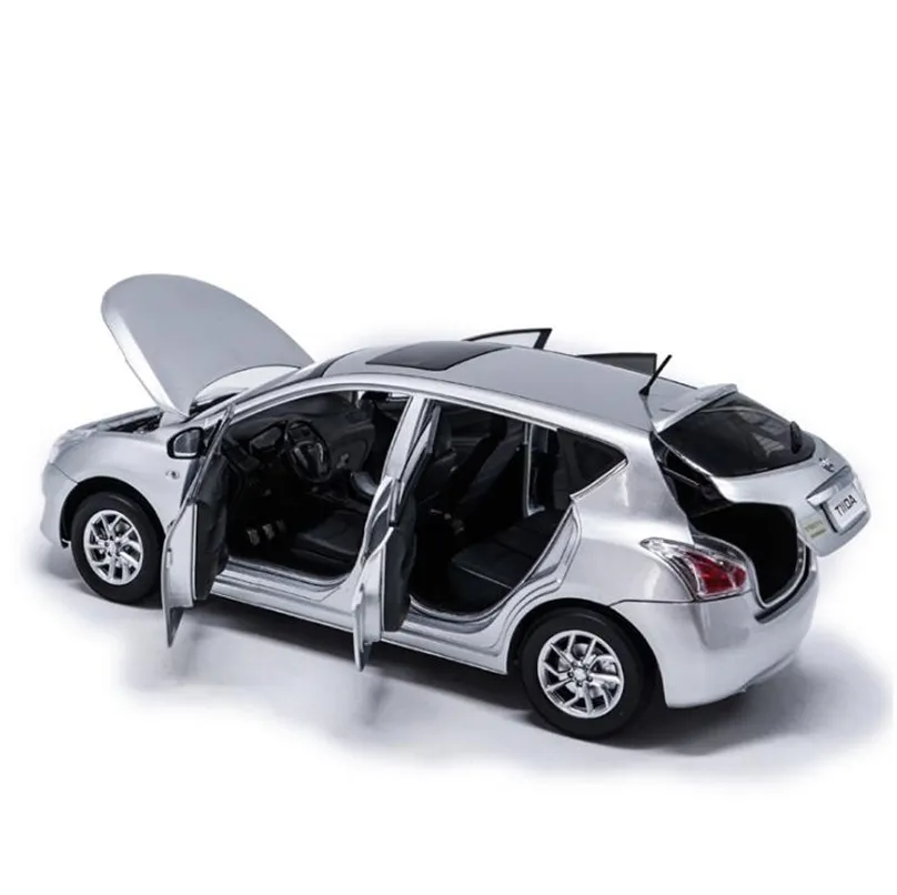 Высокое моделирование Nissan TIIDA модель автомобиля 1:18 Расширенный сплав коллекция игрушечный автомобиль, литая металлическая модель, 6 открытых дверей