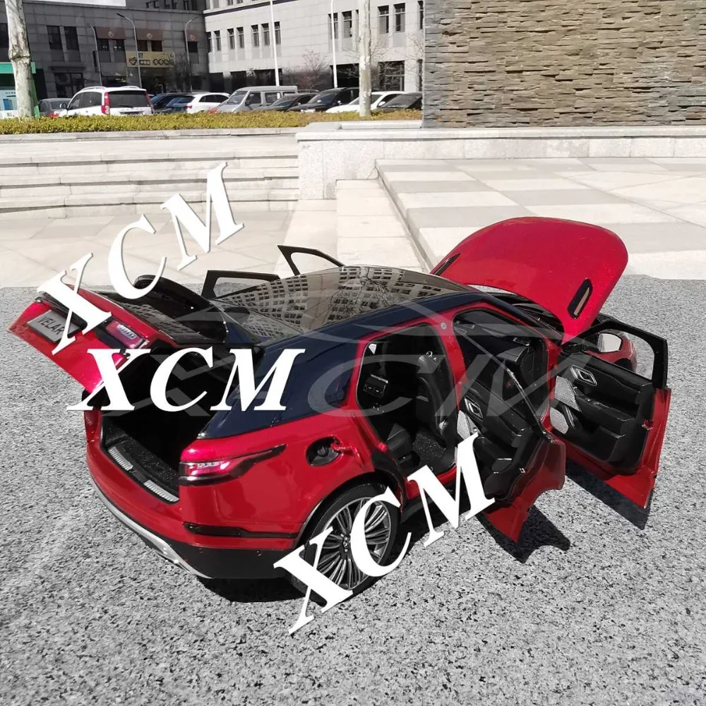 Литая модель автомобиля для LCD Velar 1:18 (красный/черный) + небольшой подарок! |