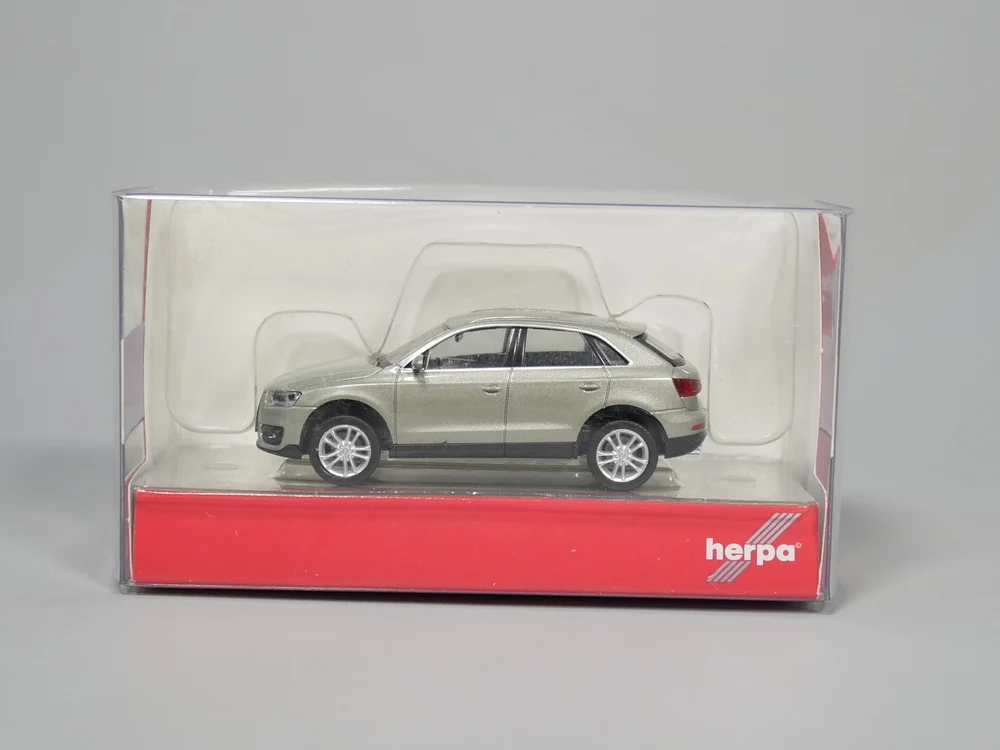 Масштабная модель ванны-herpa 1: 87 Audi Q3 модель автомобиля