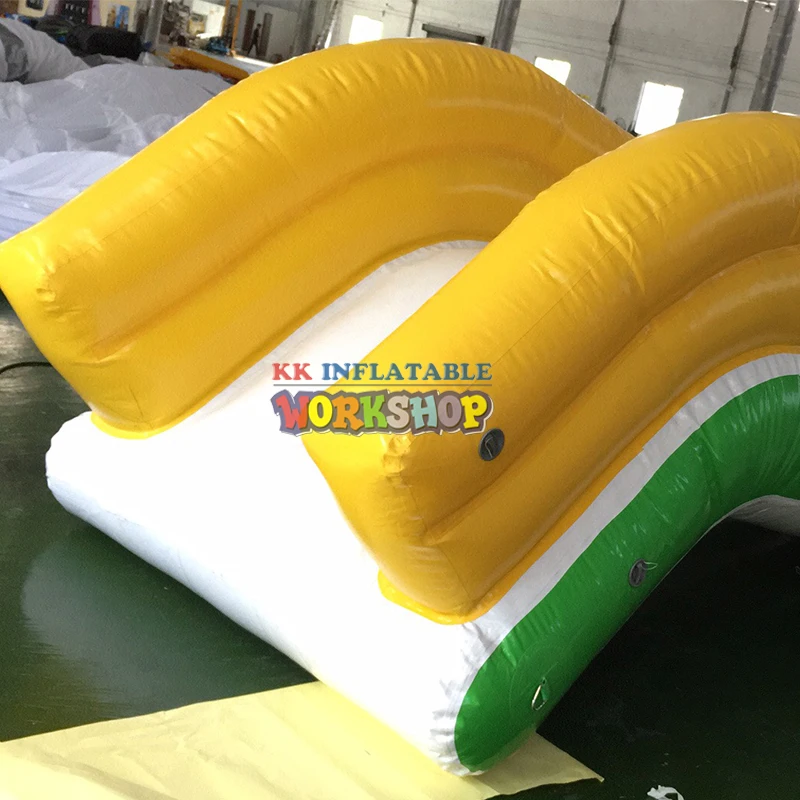 Оборудование для водных игр горки озера лодки яхты водные надувная лодка док