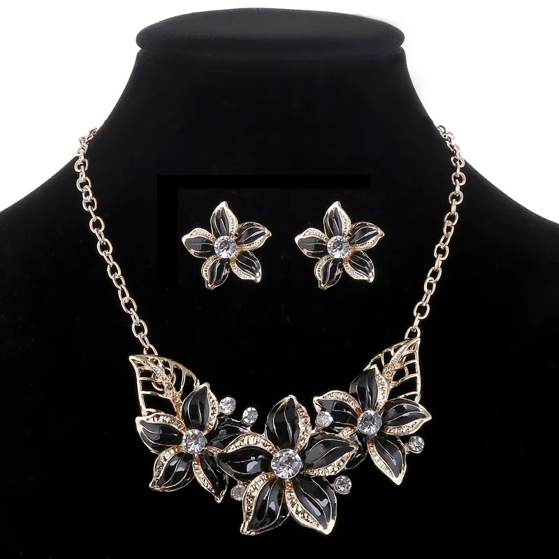 Комплект ювелирных изделий в африканском стиле золотого цвета с австрийскими