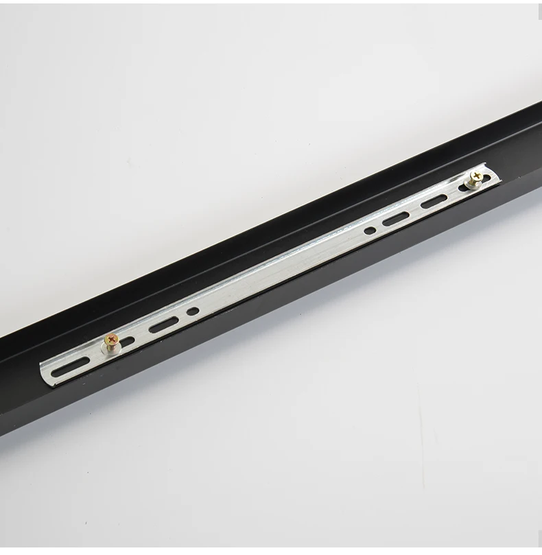 Потолочная пластина для люстры 3 осветительных прибора круглое длинное