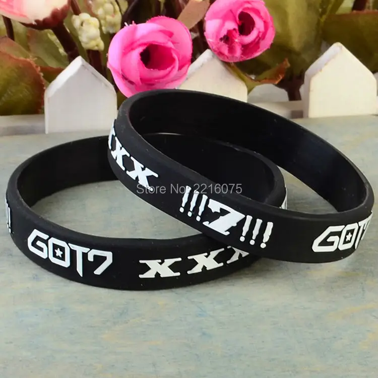 300pcs рельефный рисунок белого и черного цвета с логотипом K POP GOT7 браслет
