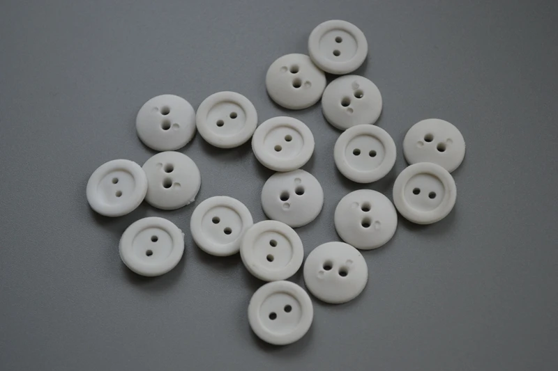 Резиновые пуговицы для одежды на заказ белые резиновые Швейные аксессуары