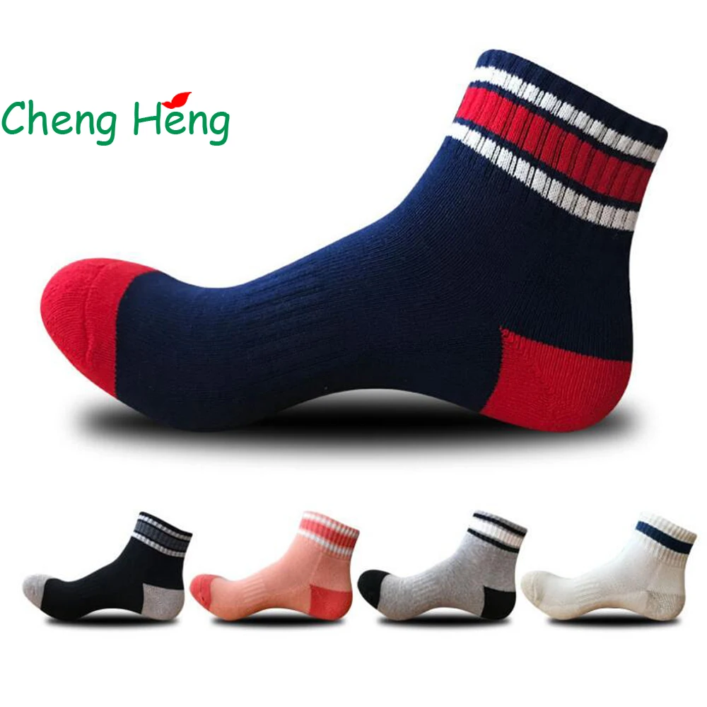 

CHENG HENG 5 pairs / bag New Hot High Quality Autumn And Winter New Hair Thickening College Wind Casual Women's Socks 5 Color