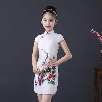 Girls Cheongsam 2018 Summer New Children's Tang Silk cheongsam Chinese style dress Show Guzheng catwalk | Детская одежда и