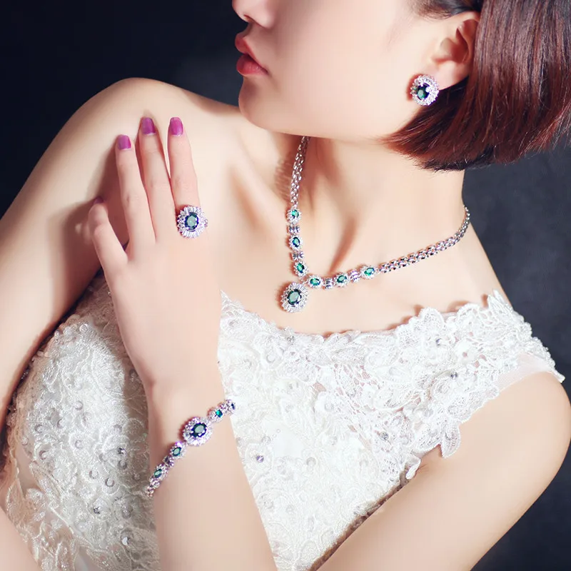 Dai if new defibrase posture luxury index finger ring short necklace bracelet earring ensembles are green crystal | Украшения и