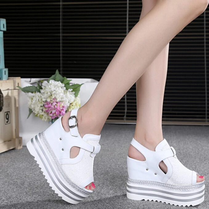 2017 увеличился внутренние сандалии женщин клинья обувь толстым дном лето досуг