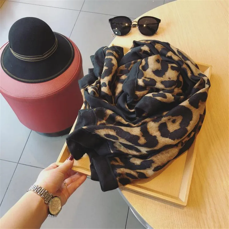 luxury winter classic leopard print oversize cotton shawls towels Muslim hijab scarves wraps pushmina 10pcs fast shipping |