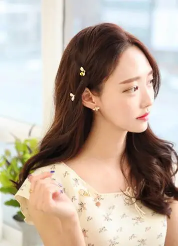 Fashion Korea Design bee and daisy flower Asymmetric stud earrings animal for women jewelry wholesale | Украшения и аксессуары