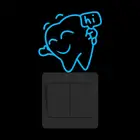 Светится в темноте виниловая наклейка на стену с забавным мультипликационным зубом для украшения детских комнат и гостиной