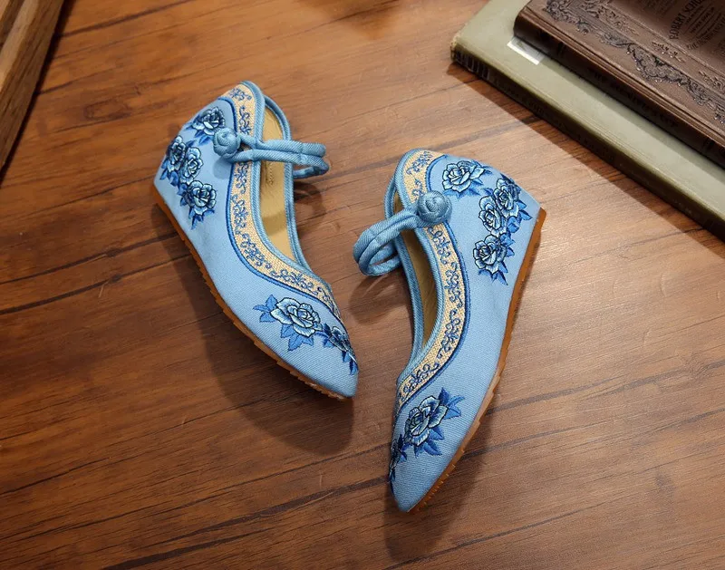 CEYANEAOHandmade/Женские винтажные туфли на танкетке в стиле «Старый Пекин»; женские туфли-лодочки на платформе с острым носком и цветочной вышивкой; sapatofemininoE1426