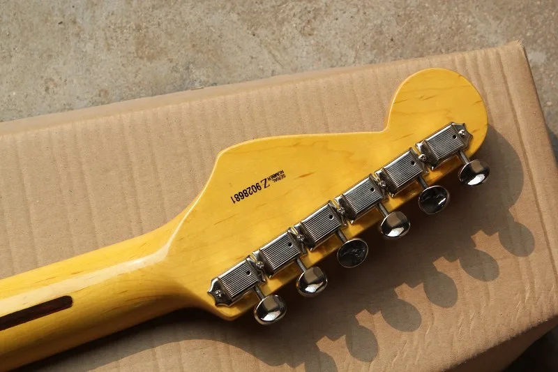 Бесплатная доставка F Stratocaster ST HSH Эрик Клэптон Подпись Блэки Электрогитары 15-9 |