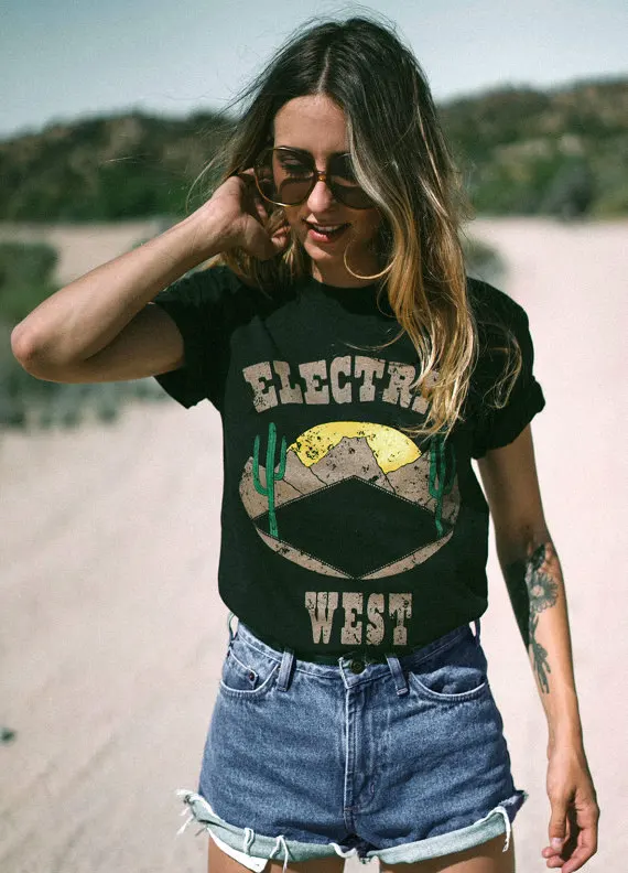 Новинка женская футболка с принтом New Electric West изображением пустыни Винтажная