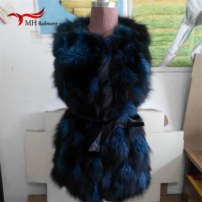 Женский меховой жилет осенняя теплая кожаная безрукавка из меха серебристой