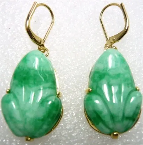 

2 kinds Fancy lady's green jade carved frog beads earrings 5.29