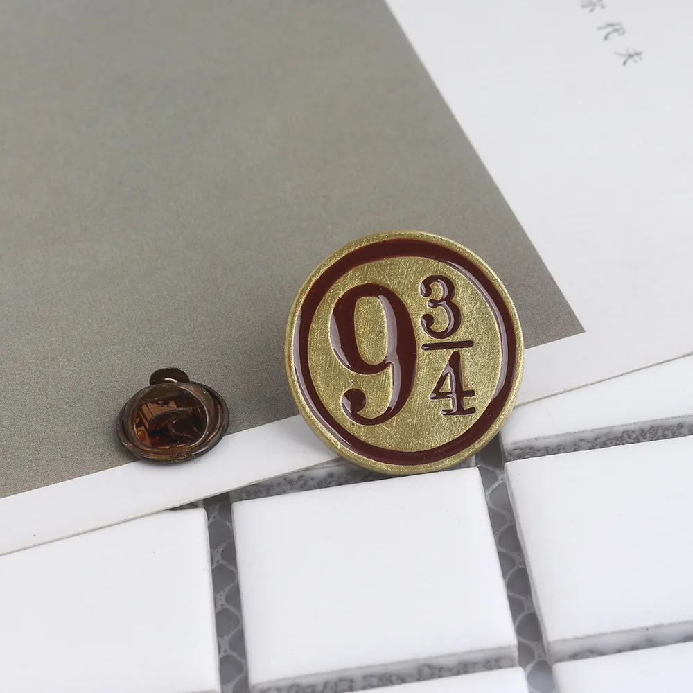 

Retro Jewelry 9 3/4 Brooches Movie Men Jewelry Magic School Brooches Broche Spilla Brosche Hot Fashion Kids Women