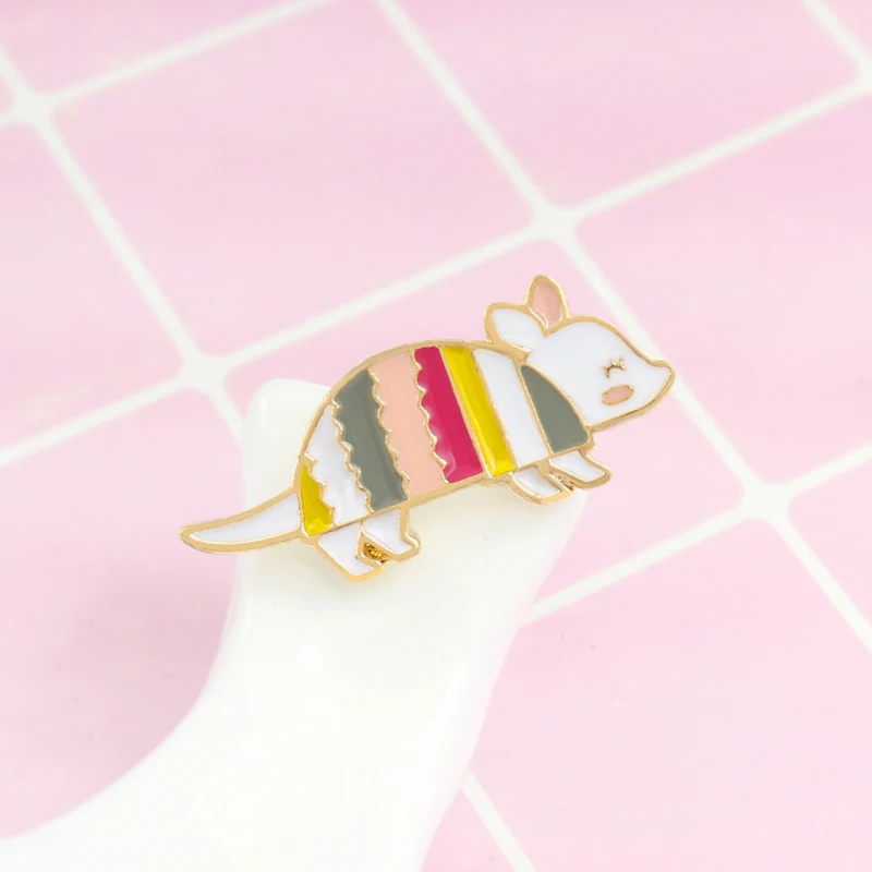 Маленькая эмалированная заколка armadillo розовая симпатичная мультяшная брошка в