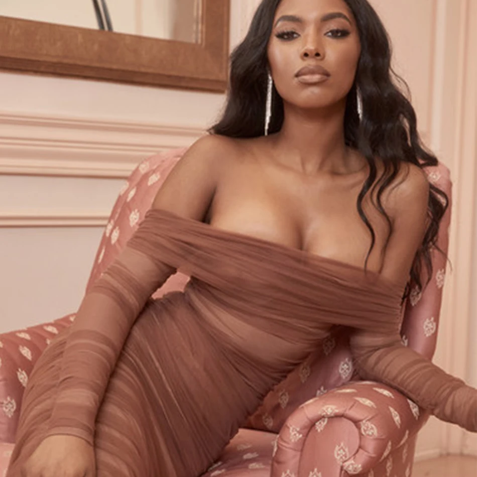 Женское облегающее платье летнее с длинным рукавом и вырезом лодочкой для