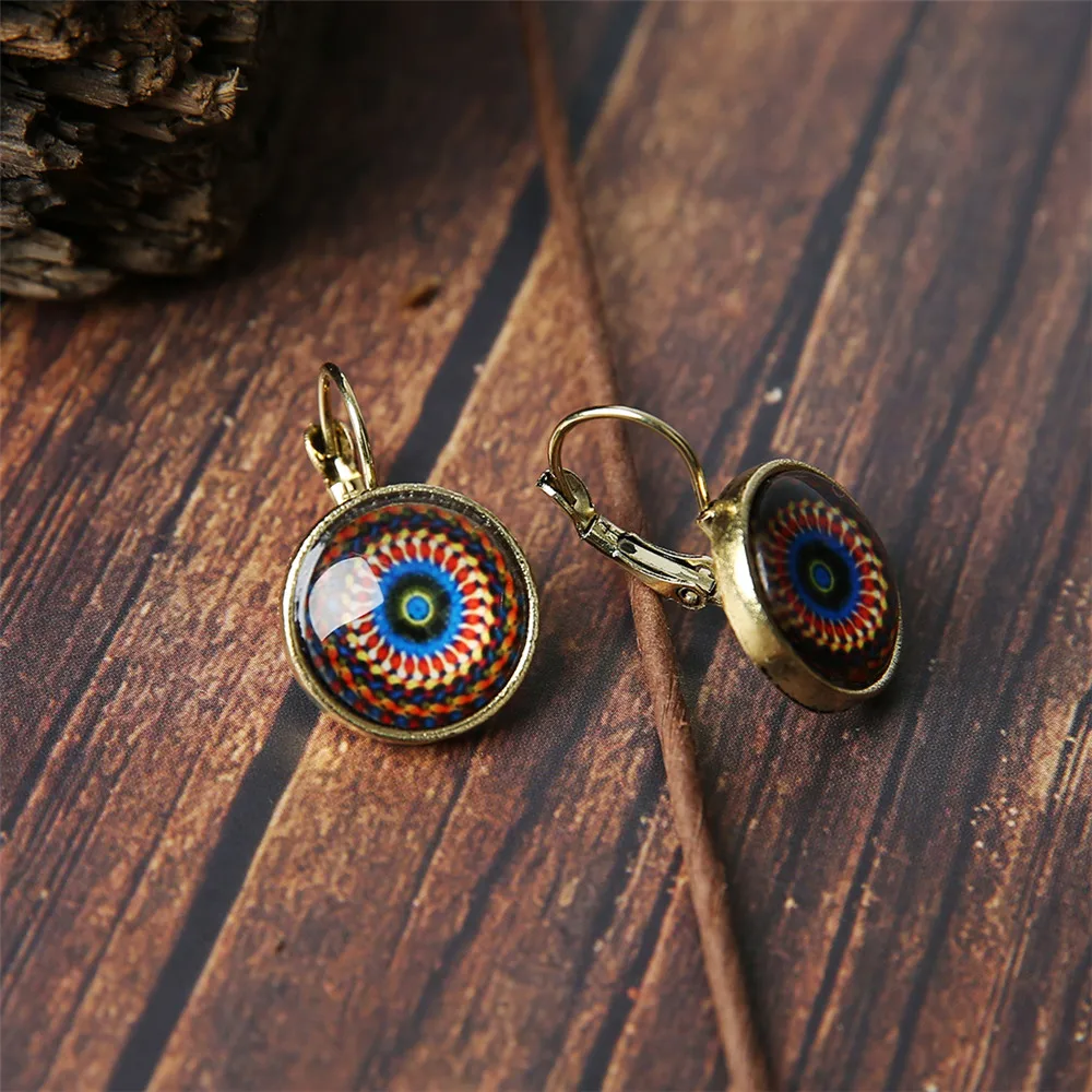 SAUVOO элегантный Винтаж со стразами узор Для женщин трендовые серьги-гвоздики