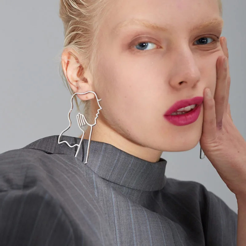 Женские ажурные серьги Cosstore эффектные длинные с контурным узором для девушек