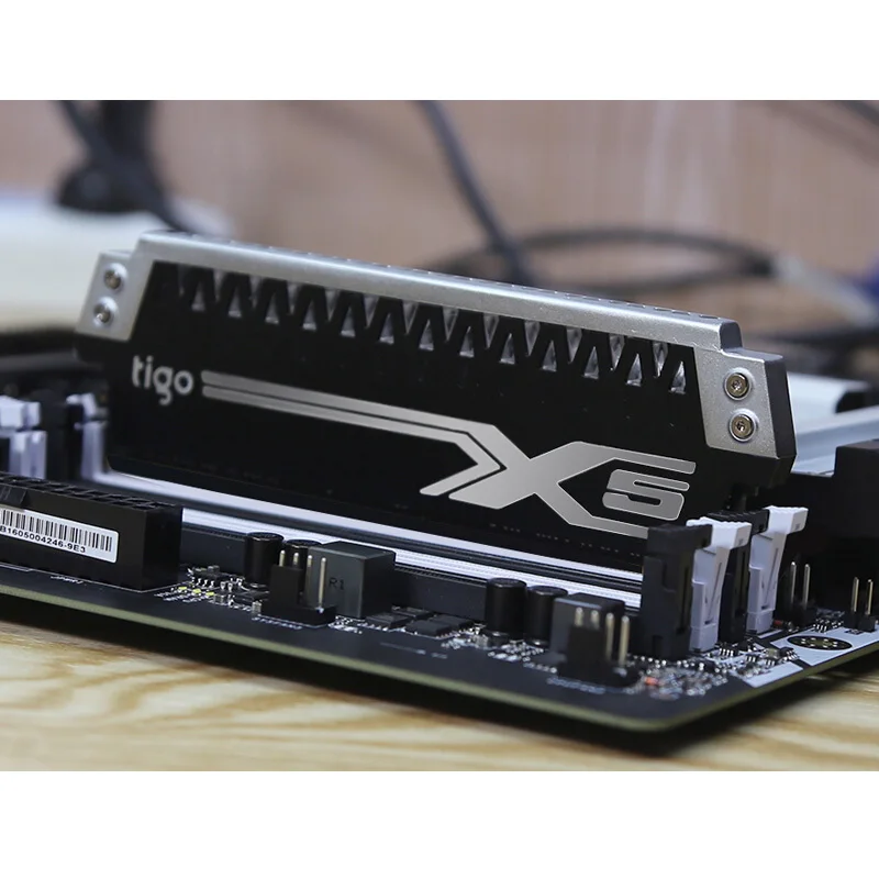Tigo светодиодный свет настольных игр памяти Оперативная память DDR4 16 ГБ 3200 мГц Momoria