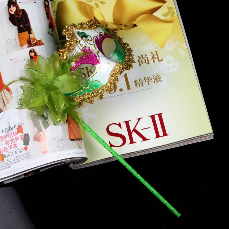 50 шт. Маскарадная маска с перьями и цветами на палочке костюм Марди Грас печать