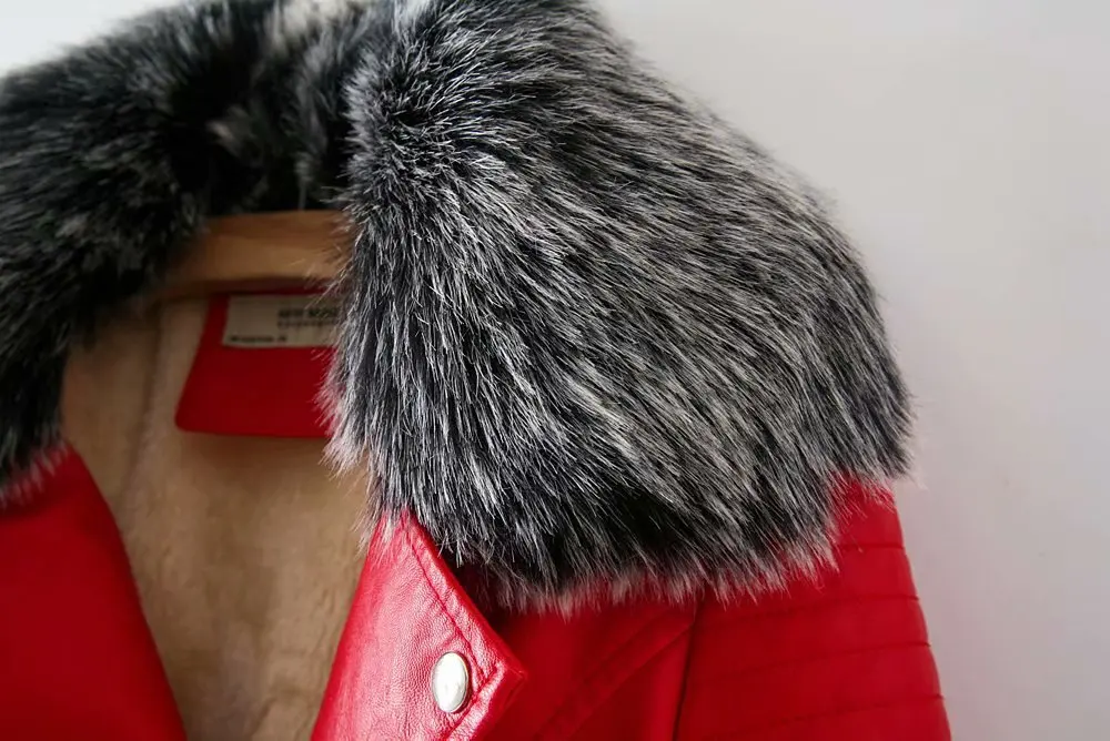 Куртка женская зимняя из искусственной кожи со съемным меховым