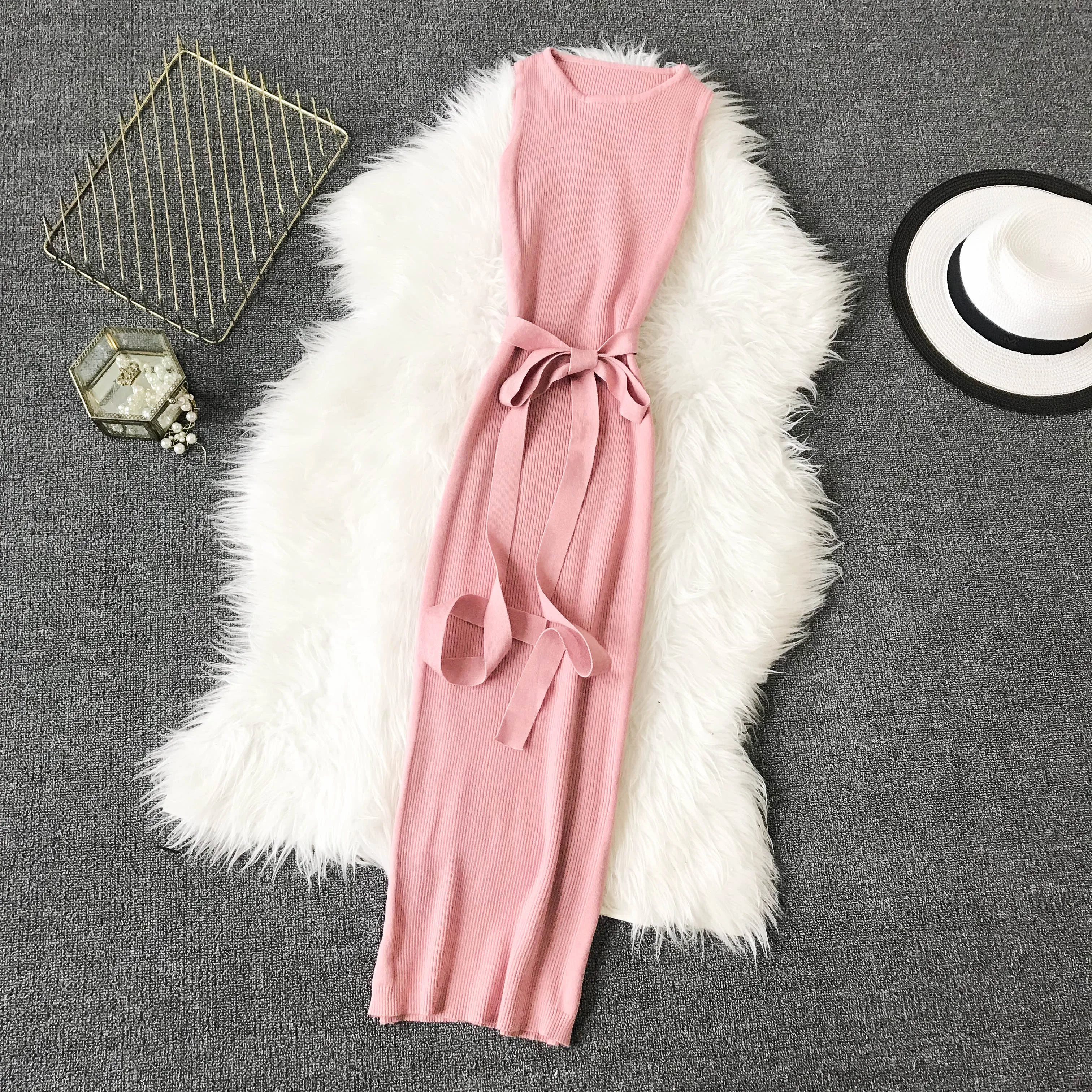 Женское трикотажное платье ALPHALMODA без рукавов с разрезом и поясом | Женская одежда