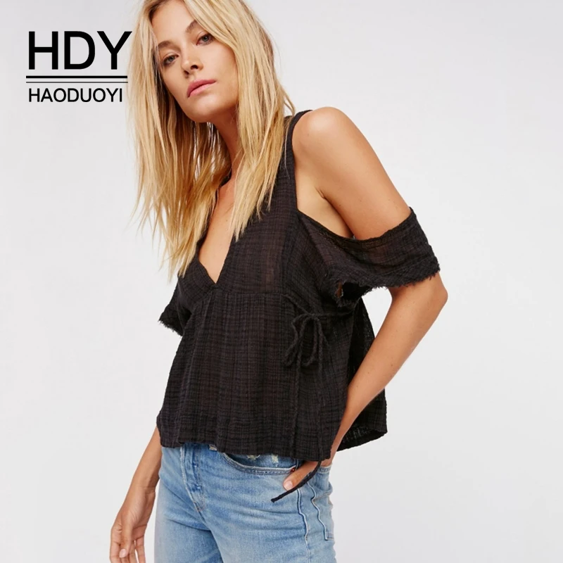 Женская блузка HDY Haoduoyi белая с глубоким вырезом и холодным плечом на лето