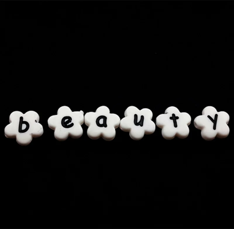 

2019 Acrylic Letter Children's Beads Toys Girl Gifts Diy White Black Bead Love DIY Lacing Toy Jewelry Making Supplies Wholesale