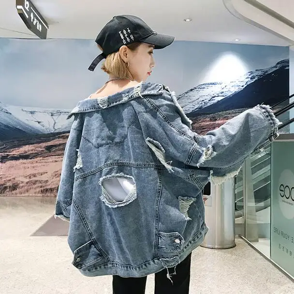 Женская джинсовая куртка с длинным рукавом рваная большого размера карманами