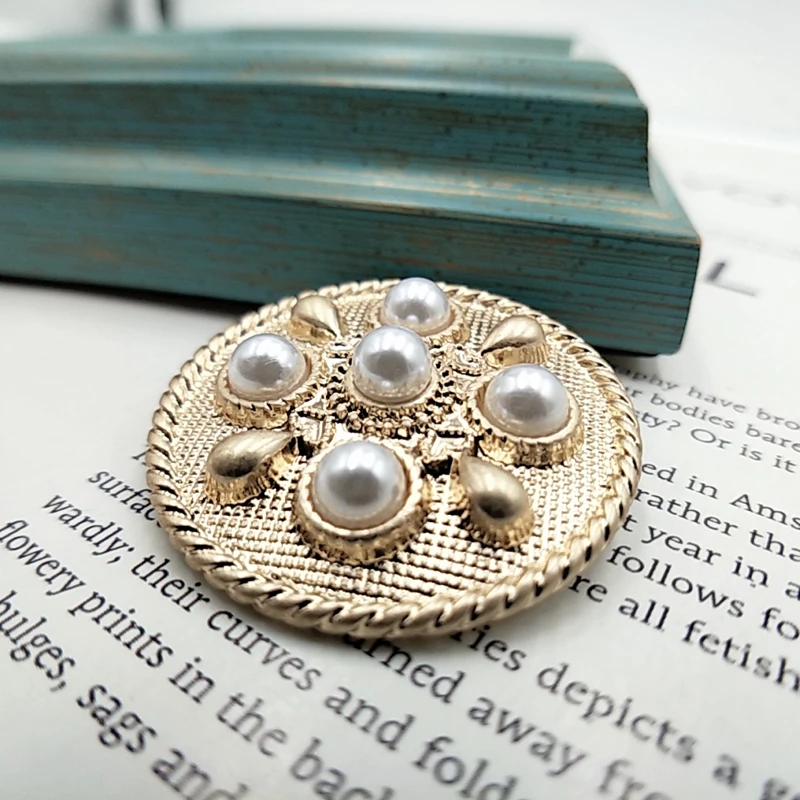 Simple 2019 new round pearl retro brooch clothing accessories pin silk scarf buckle female | Brooches