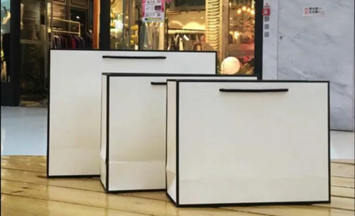 100 шт./лот Бесплатная печать логотипа дизайн белая бумажная сумка Подарочный